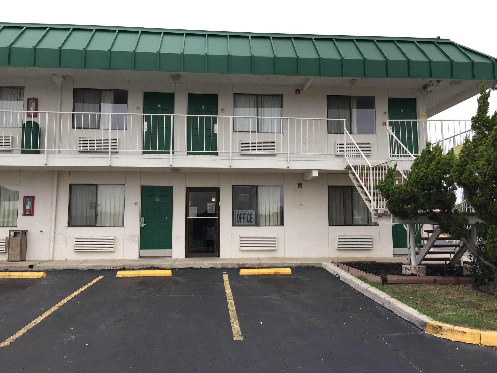 Q Lodging Extended Stay ซานอันโตนิโอ ภายนอก รูปภาพ